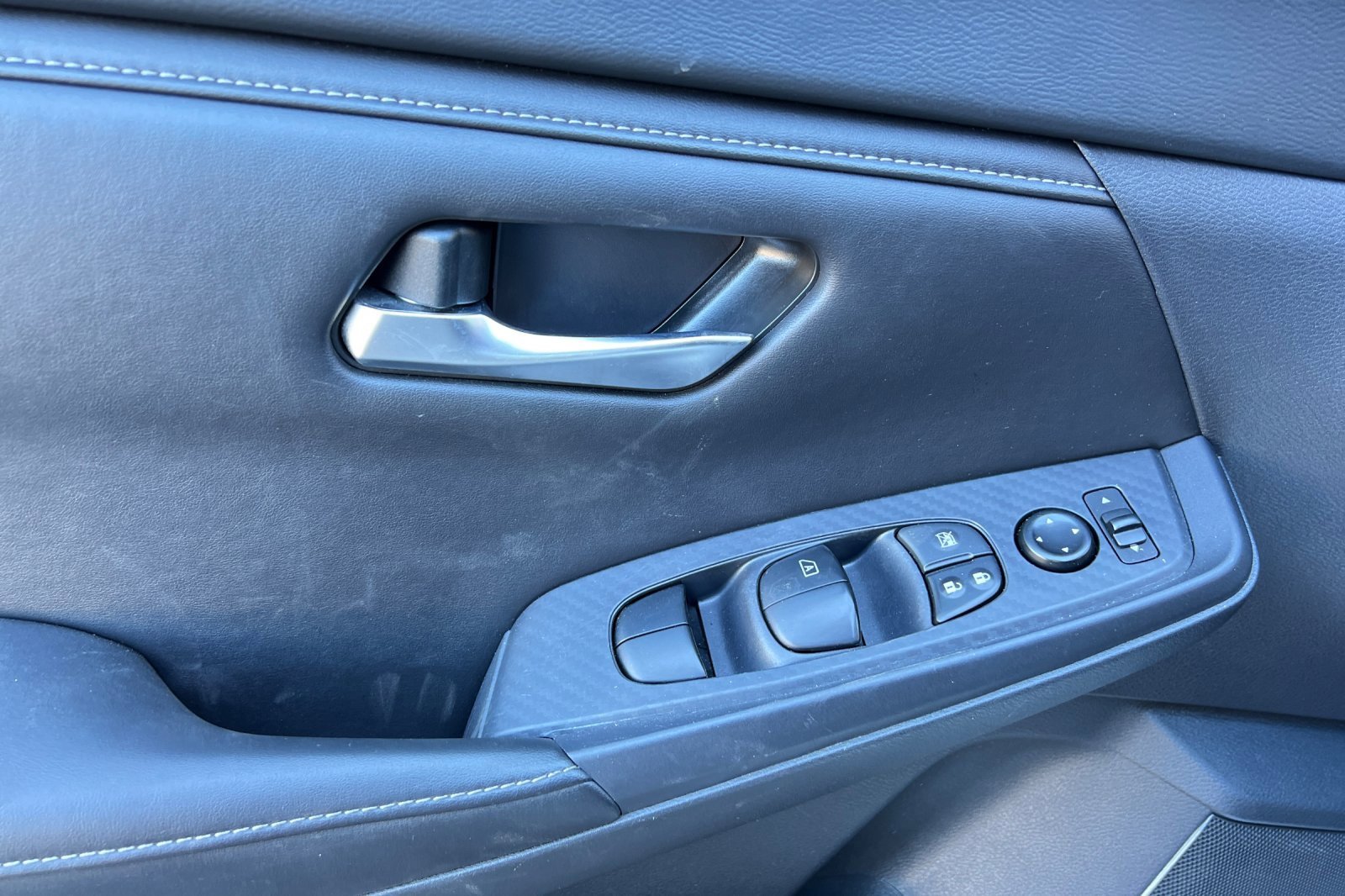 Used 2023 Nissan Sentra SV image 12