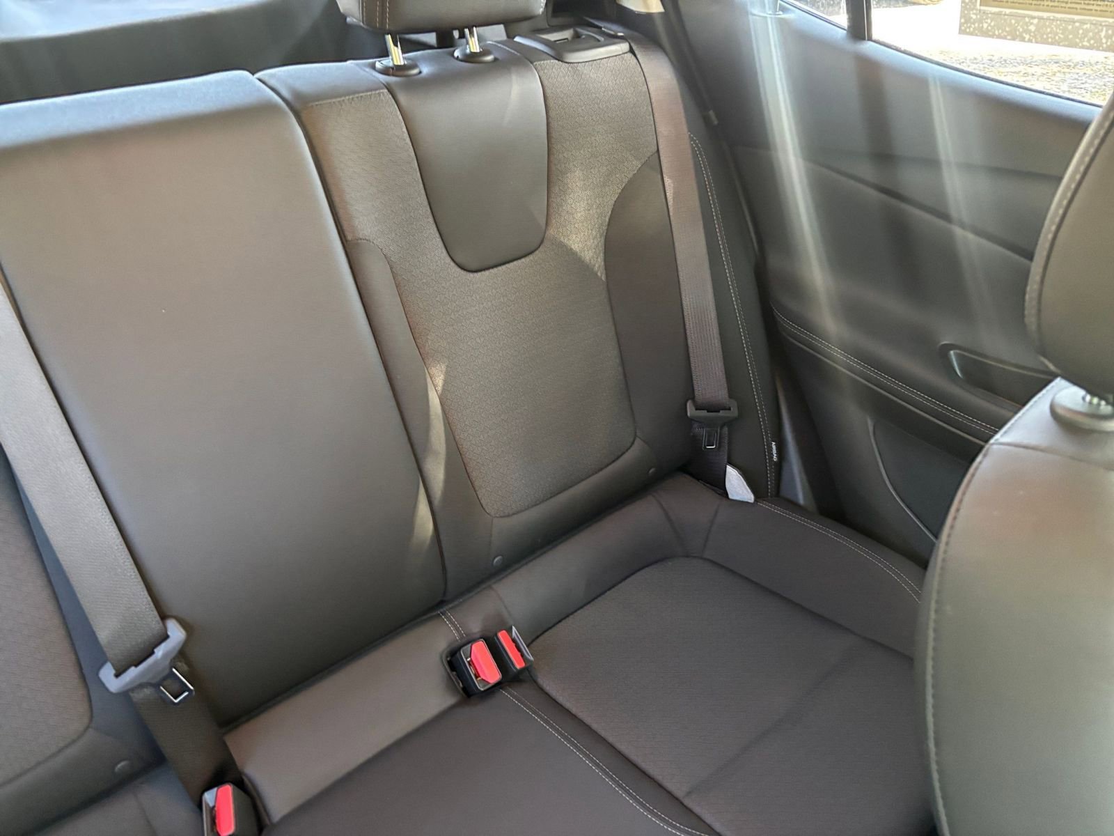 Used 2025 Buick Encore GX Preferred image 38