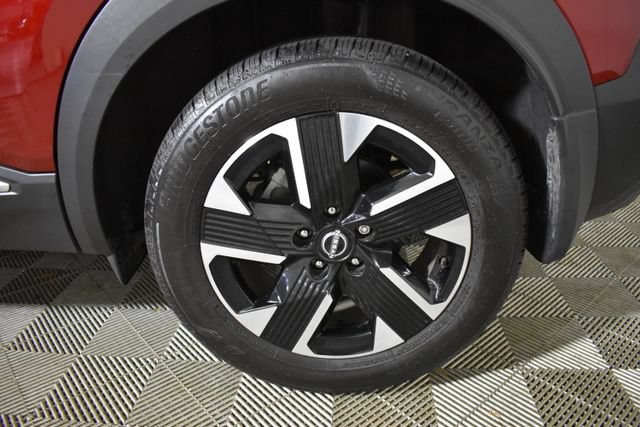 Certified 2025 Nissan Kicks SV w/ SV Premium Package AWD/4WD image 38