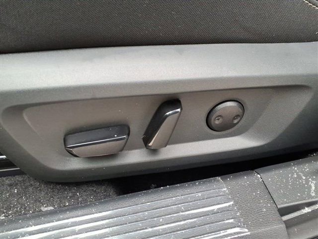 New 2026 Nissan Rogue SV image 25