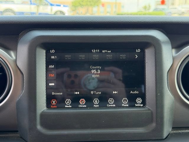 Used 2021 Jeep Gladiator Sport AWD/4WD image 15