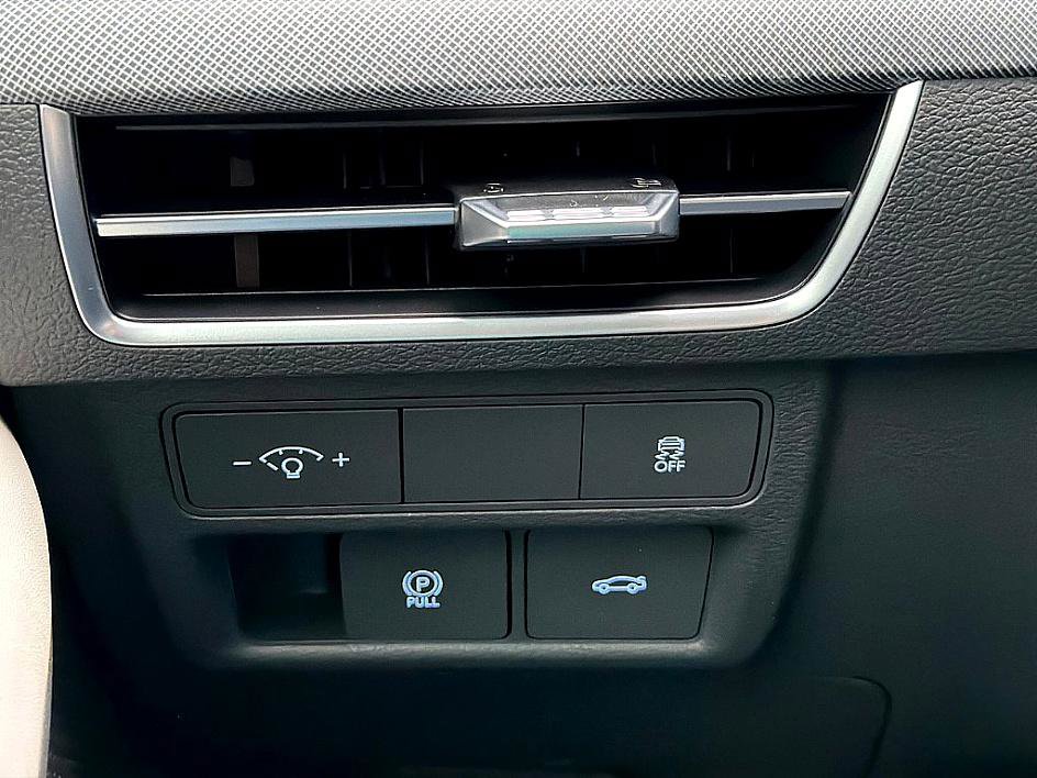 New 2026 Hyundai Sonata SEL FWD image 14