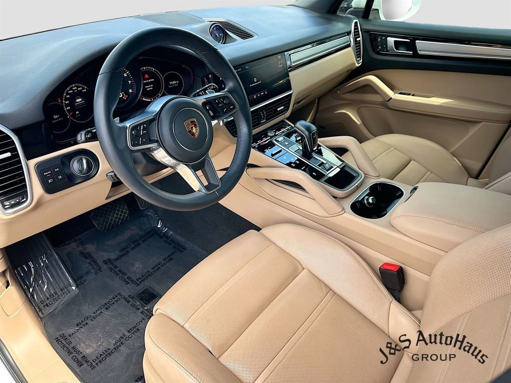 Used 2022 Porsche Cayenne Platinum Edition AWD/4WD image 9