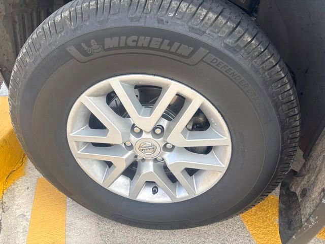 Used 2018 Nissan Frontier SV AWD/4WD image 13