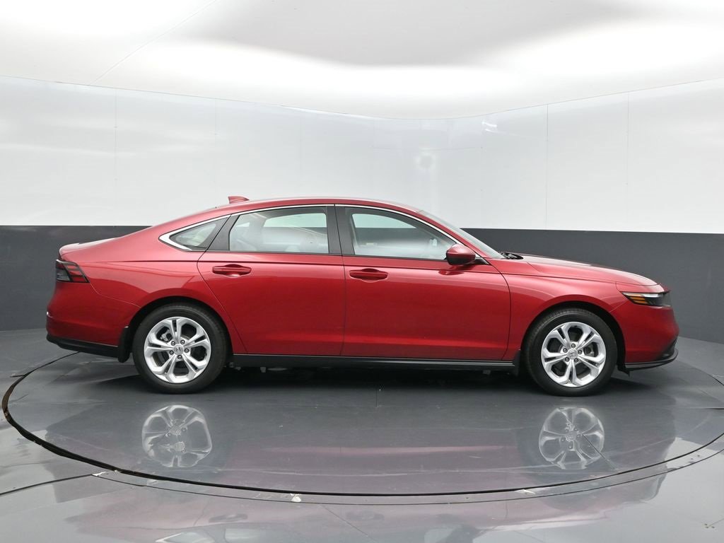 Certified 2025 Honda Accord LX image 25