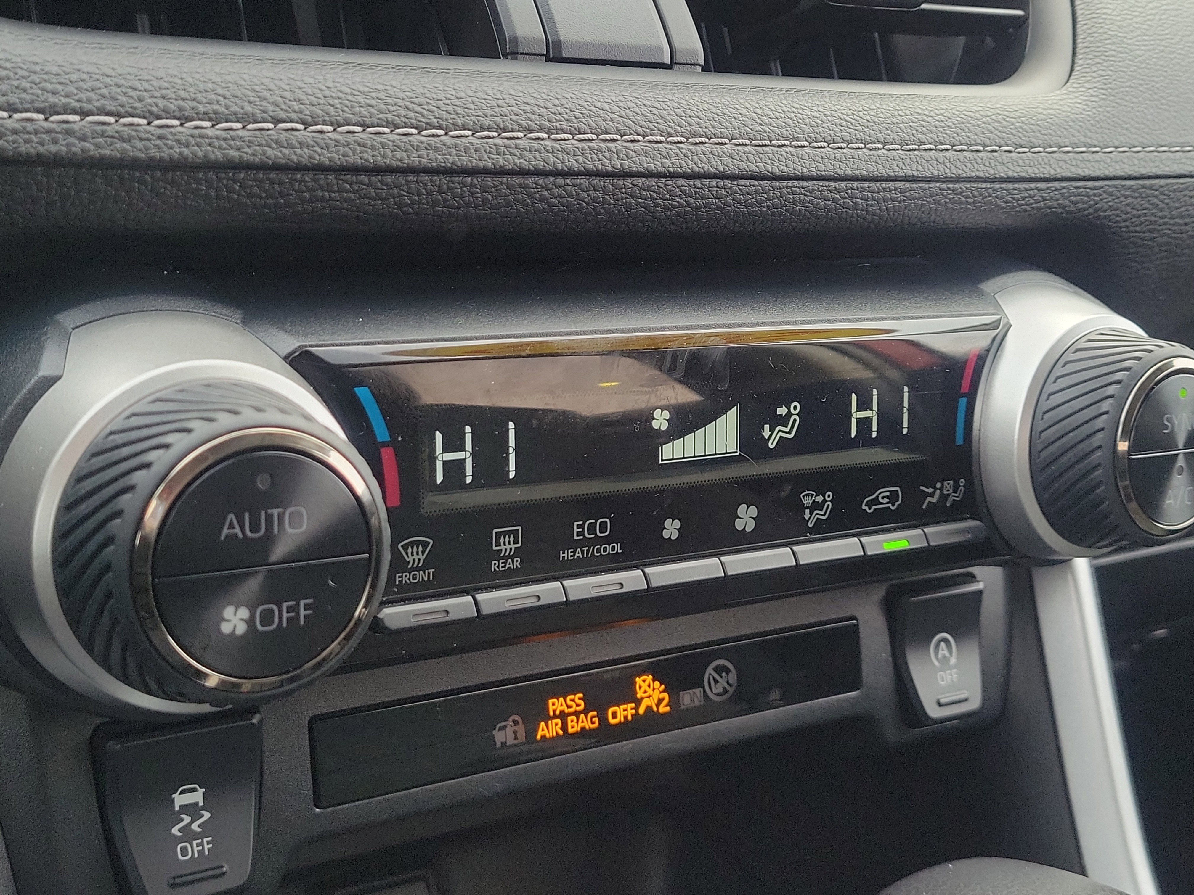 Used 2023 Toyota RAV4 XLE image 27