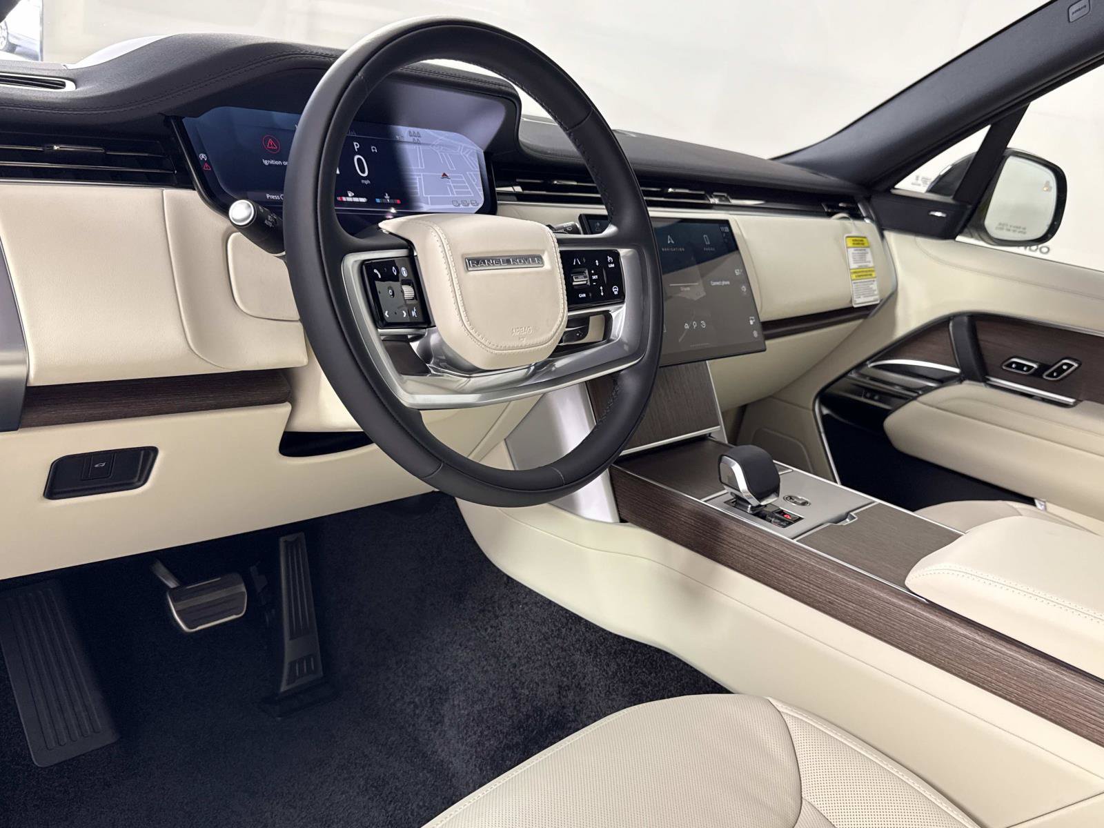New 2026 Land Rover Range Rover Long Wheelbase SE AWD/4WD image 22
