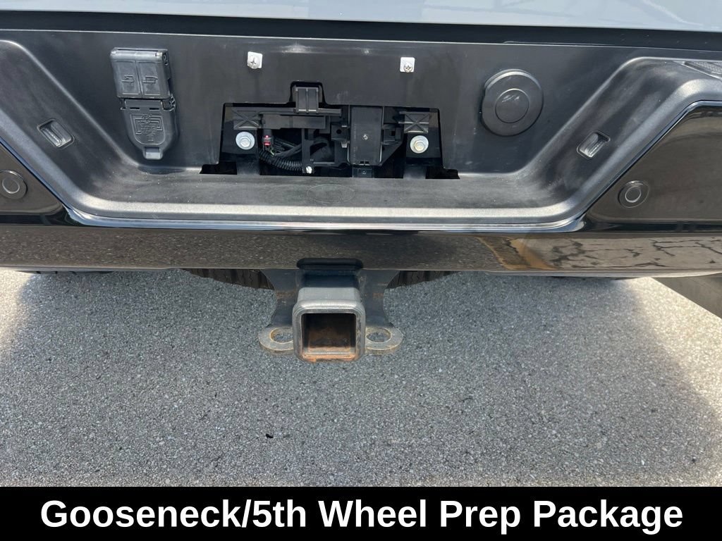 Used 2024 Chevrolet Silverado 2500 ZR2 w/ Technology Package AWD/4WD image 9