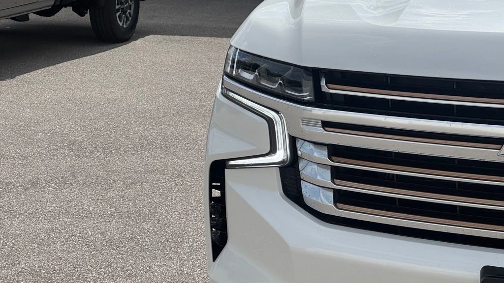 Used 2023 Chevrolet Tahoe High Country w/ Max Trailering Package AWD/4WD image 5