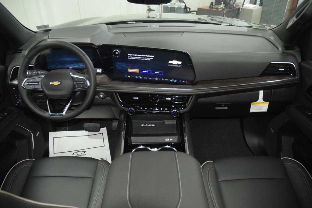New 2026 Chevrolet Suburban Premier AWD/4WD image 32