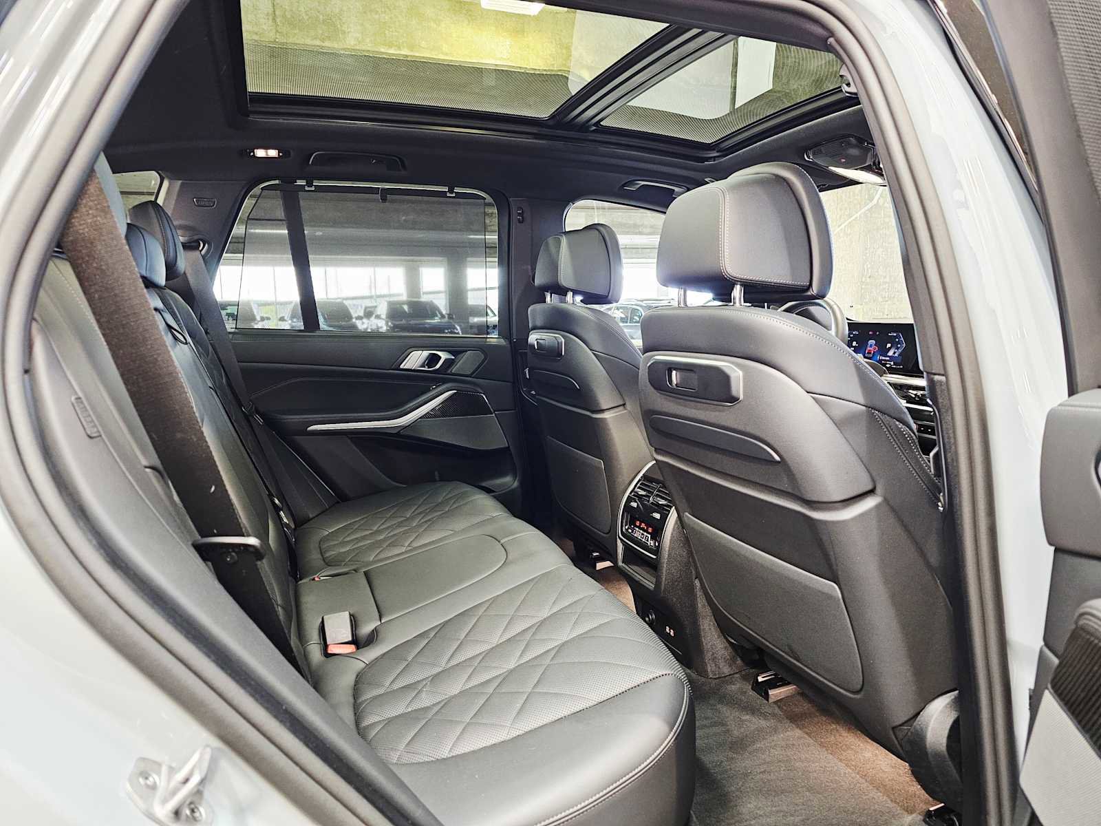 Used 2026 BMW X5 M60i AWD/4WD image 27