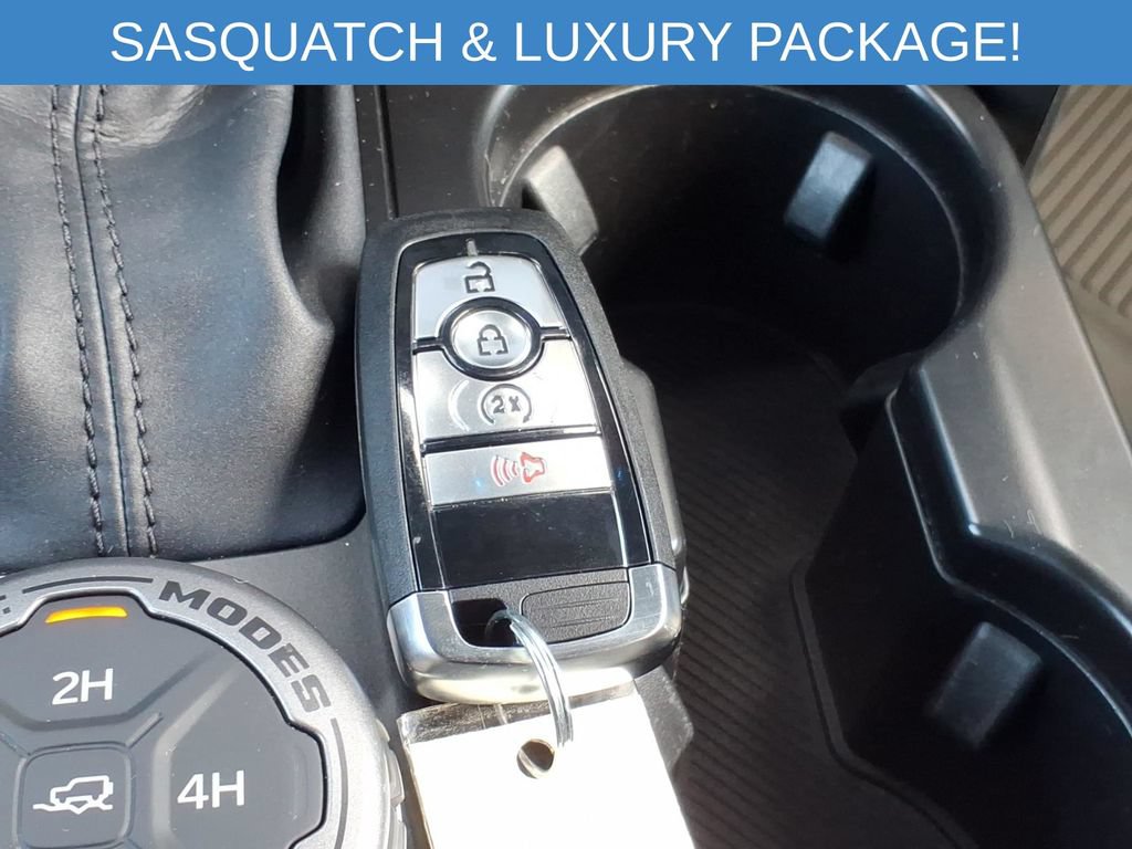 Used 2025 Ford Bronco Outer Banks w/ Sasquatch Package AWD/4WD image 26