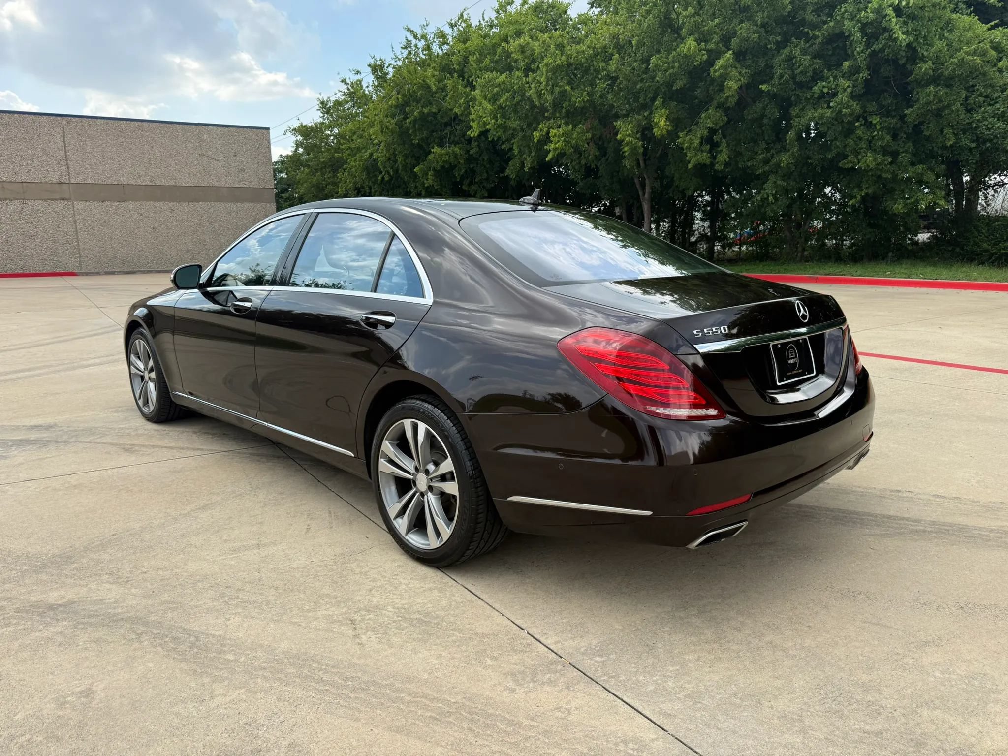 Used 2014 Mercedes-Benz S 550 Sedan w/ Premium 1 Package image 4