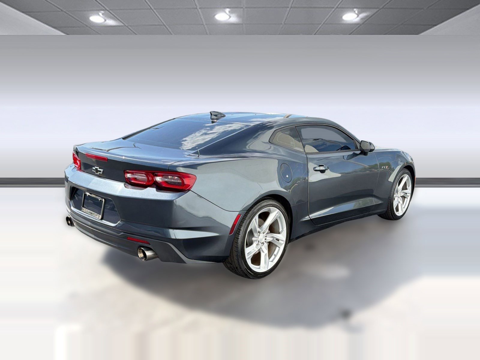 Used 2020 Chevrolet Camaro LT RWD image 8