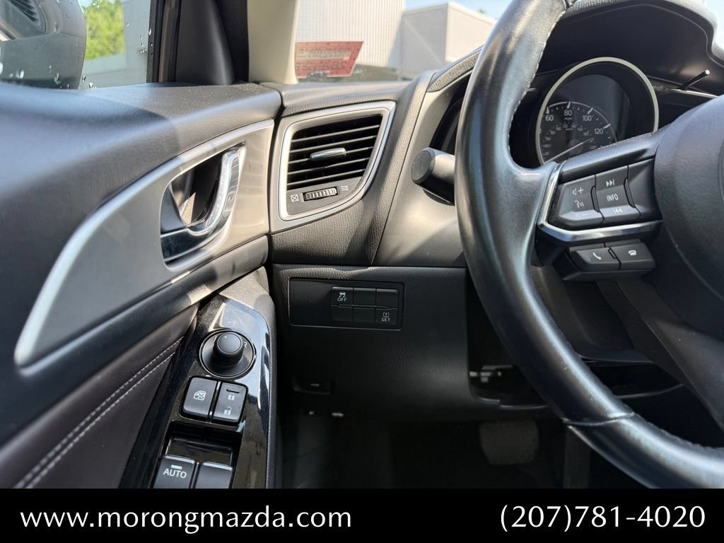 Used 2017 MAZDA MAZDA3 Touring FWD image 43
