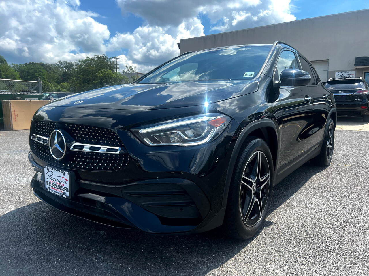 Used 2021 Mercedes-Benz GLA 250 4MATIC image 1