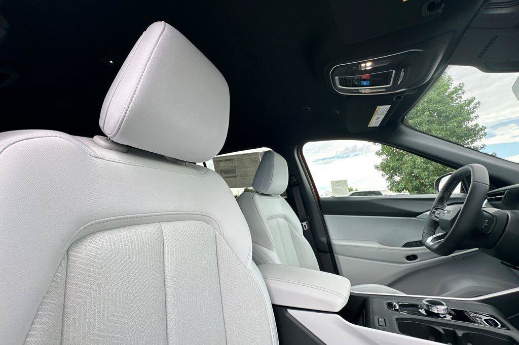 New 2026 Jeep Cherokee Laredo AWD/4WD image 17