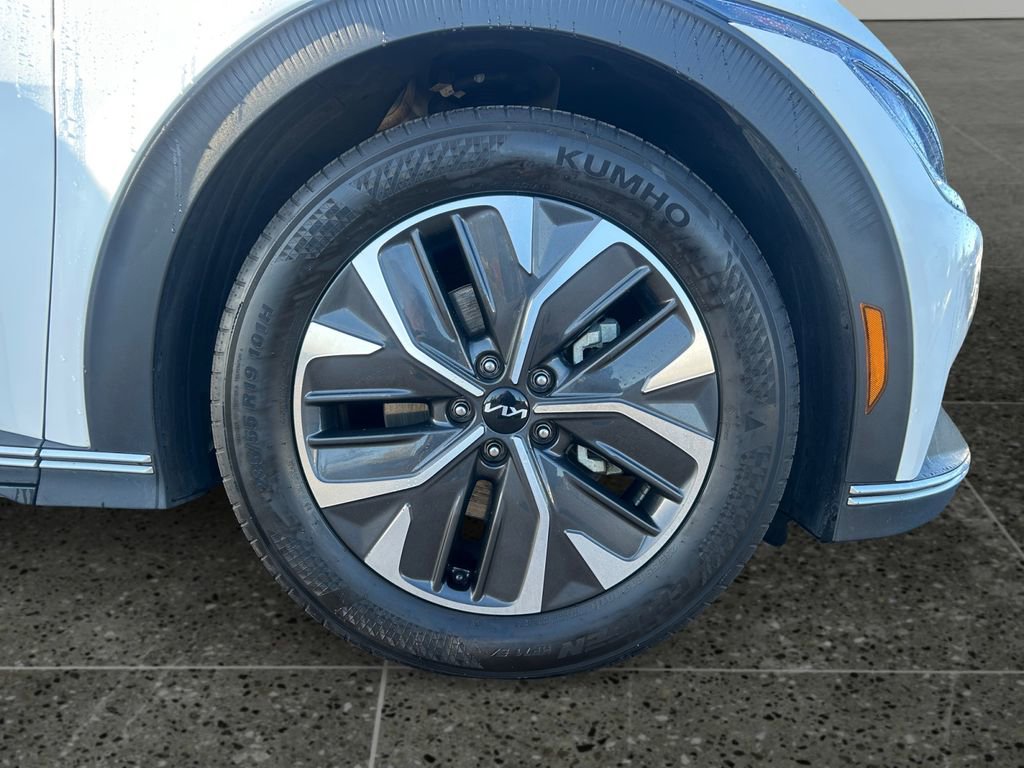 Used 2024 Kia EV6 Light AWD/4WD image 9