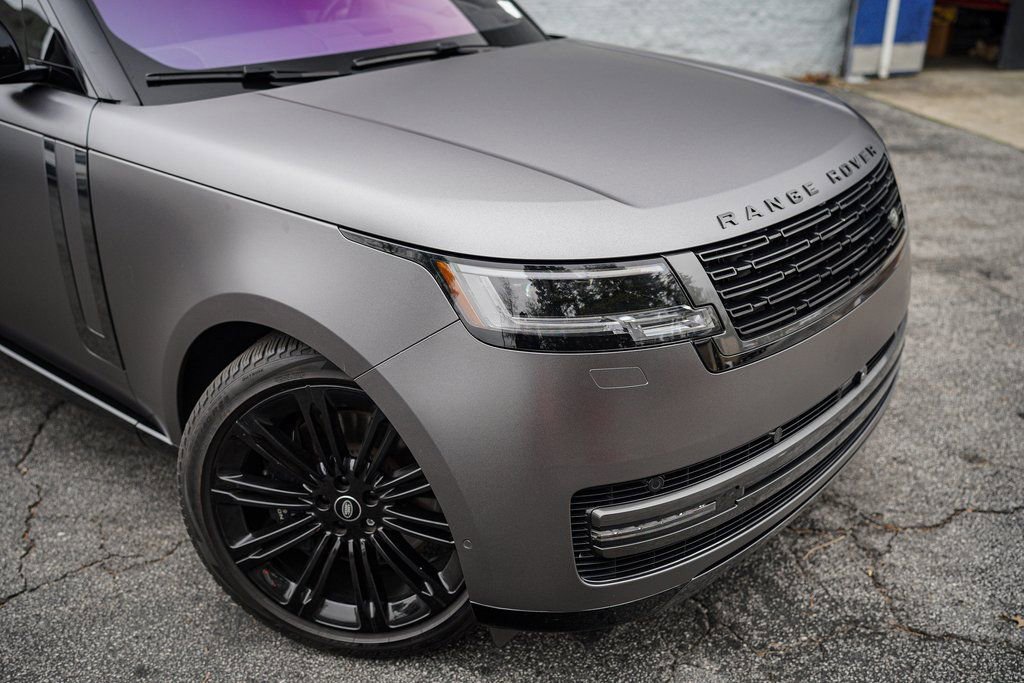Used 2022 Land Rover Range Rover Long Wheelbase SE image 8