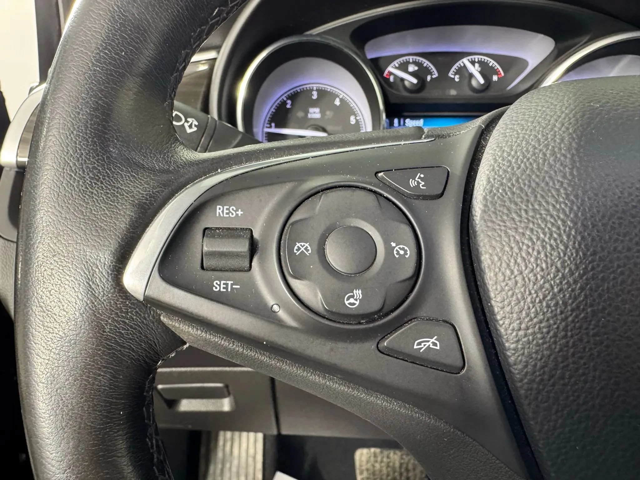 Used 2020 Buick Envision Essence AWD/4WD image 15