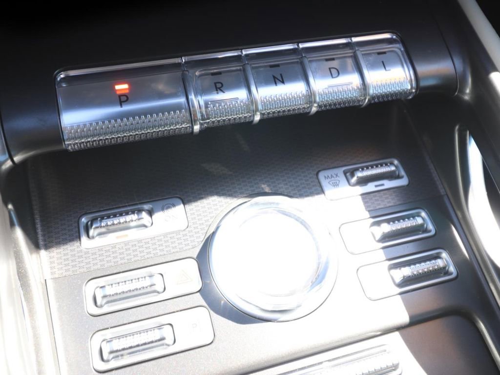 Used 2025 Lincoln Nautilus Premier image 22