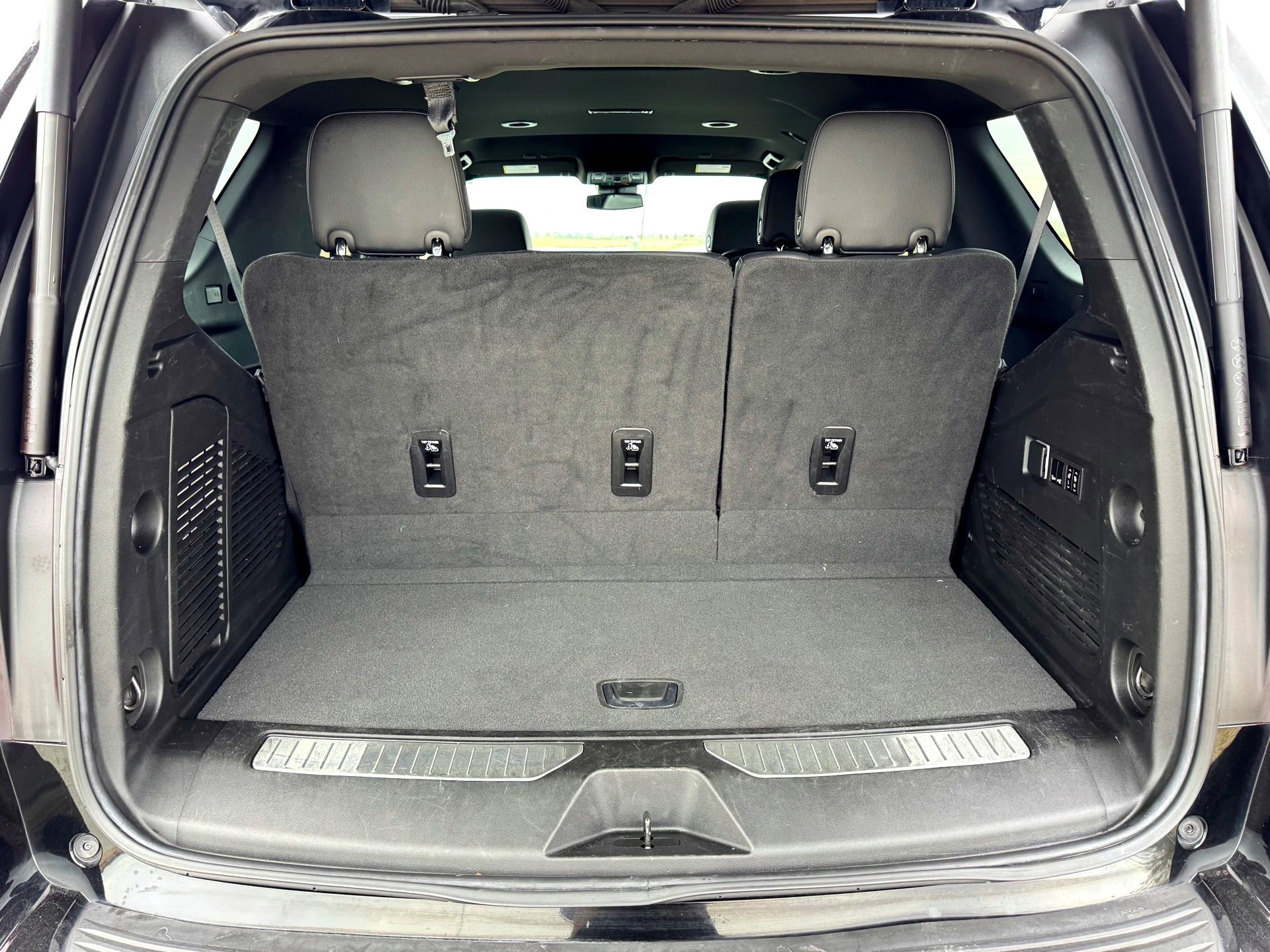 Used 2024 GMC Yukon Denali image 8