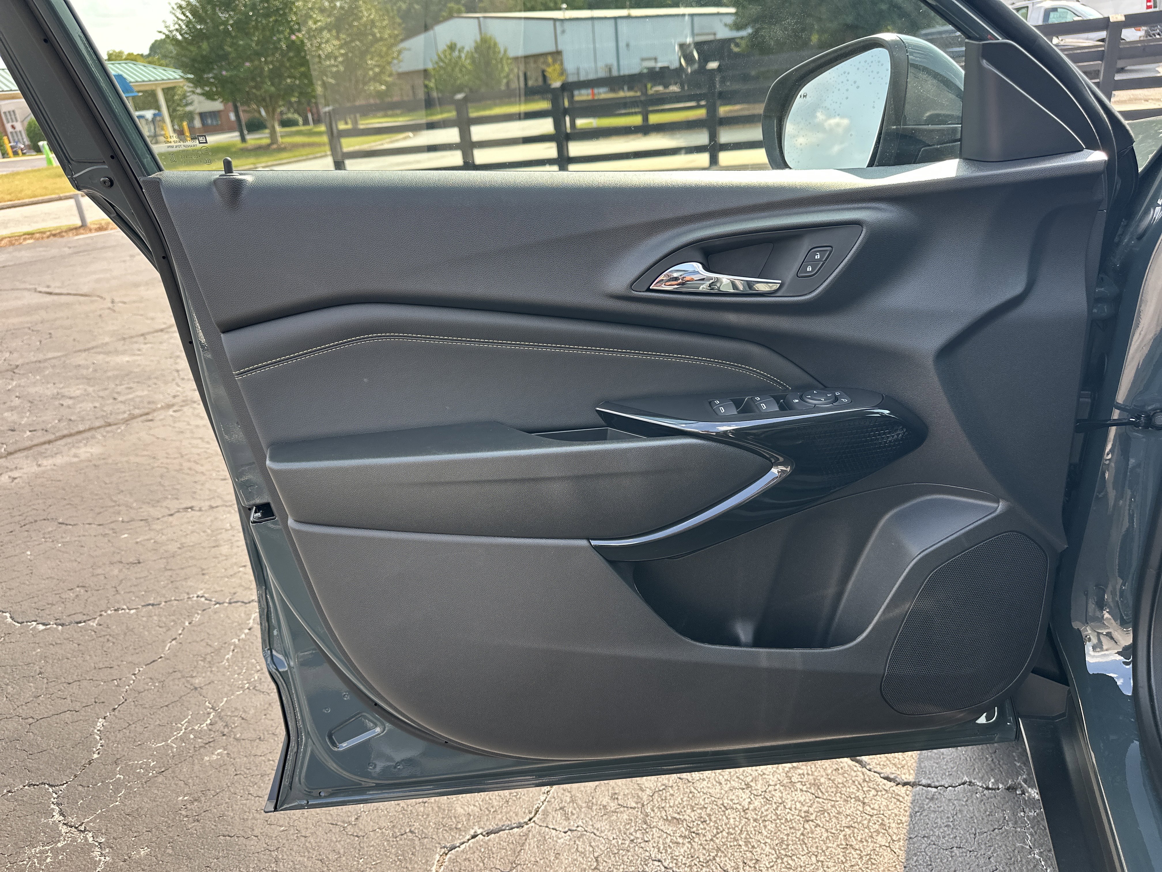 New 2026 Chevrolet Trax LT w/ Driver Confidence Package FWD image 12