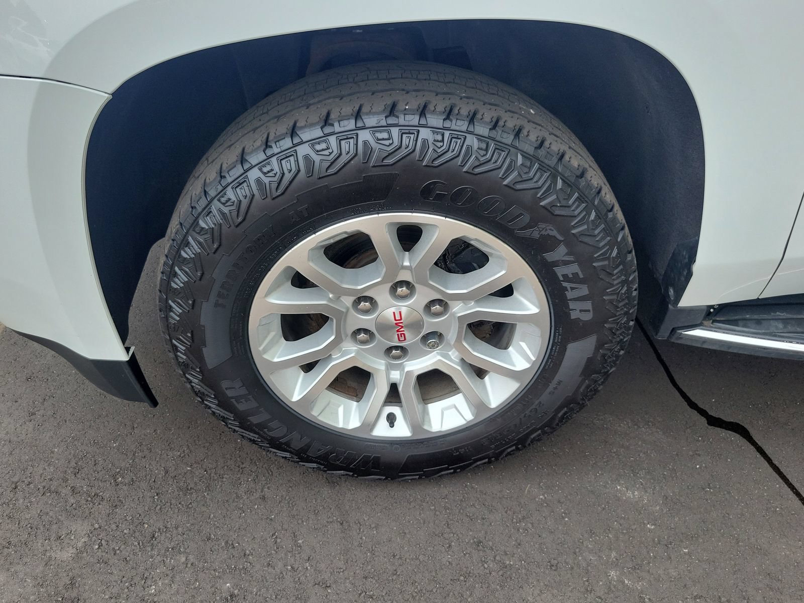 Used 2020 GMC Yukon SLE w/ Convenience Package AWD/4WD image 6