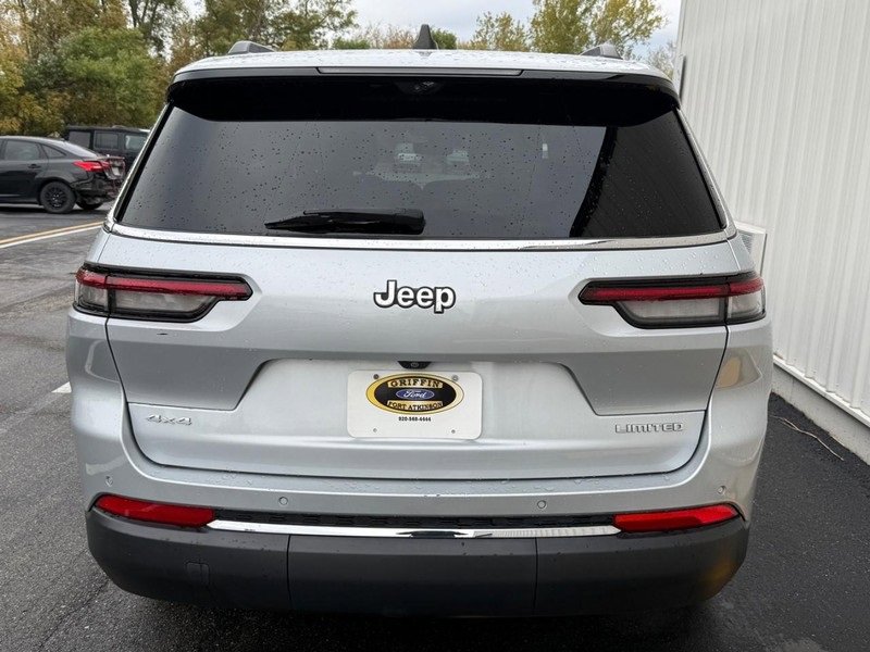 Used 2024 Jeep Grand Cherokee L Limited w/ Luxury Tech Group II image 4