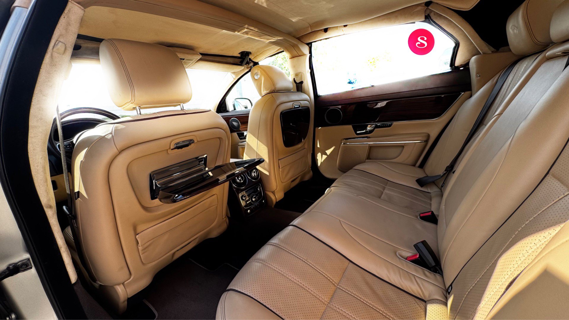 Used 2011 Jaguar XJ L RWD image 25