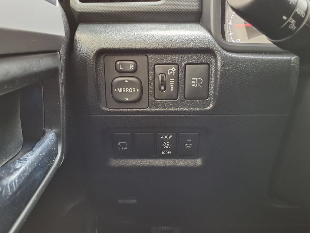 Used 2024 Toyota 4Runner Limited AWD/4WD image 37