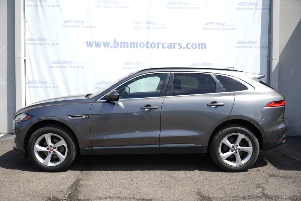 Used 2019 Jaguar F-PACE Premium image 7