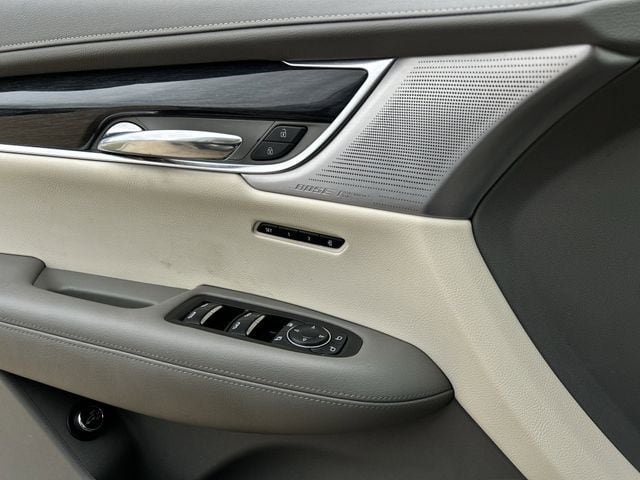 Used 2023 Cadillac XT6 Premium Luxury AWD/4WD image 23
