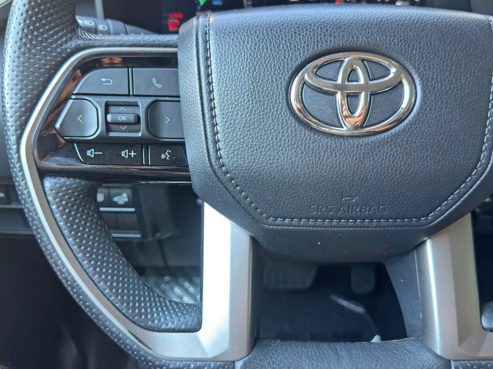 Used 2024 Toyota Sequoia Limited AWD/4WD image 21