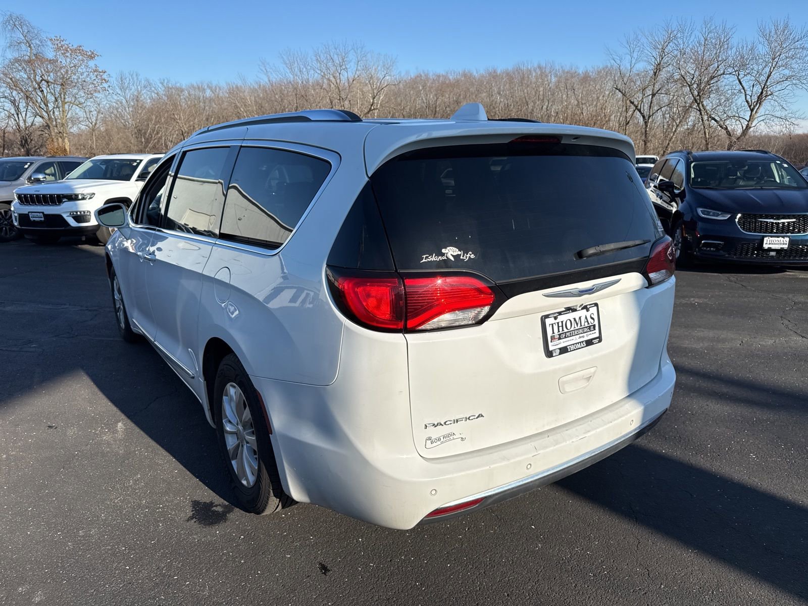 Used 2019 Chrysler Pacifica Touring-L image 5