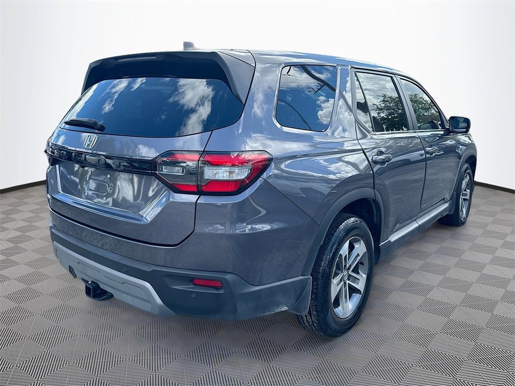 Used 2025 Honda Pilot EX-L image 6
