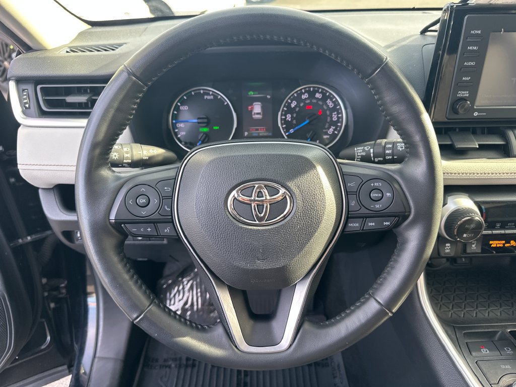 Used 2021 Toyota RAV4 XLE w/ Convenience Package AWD/4WD image 18