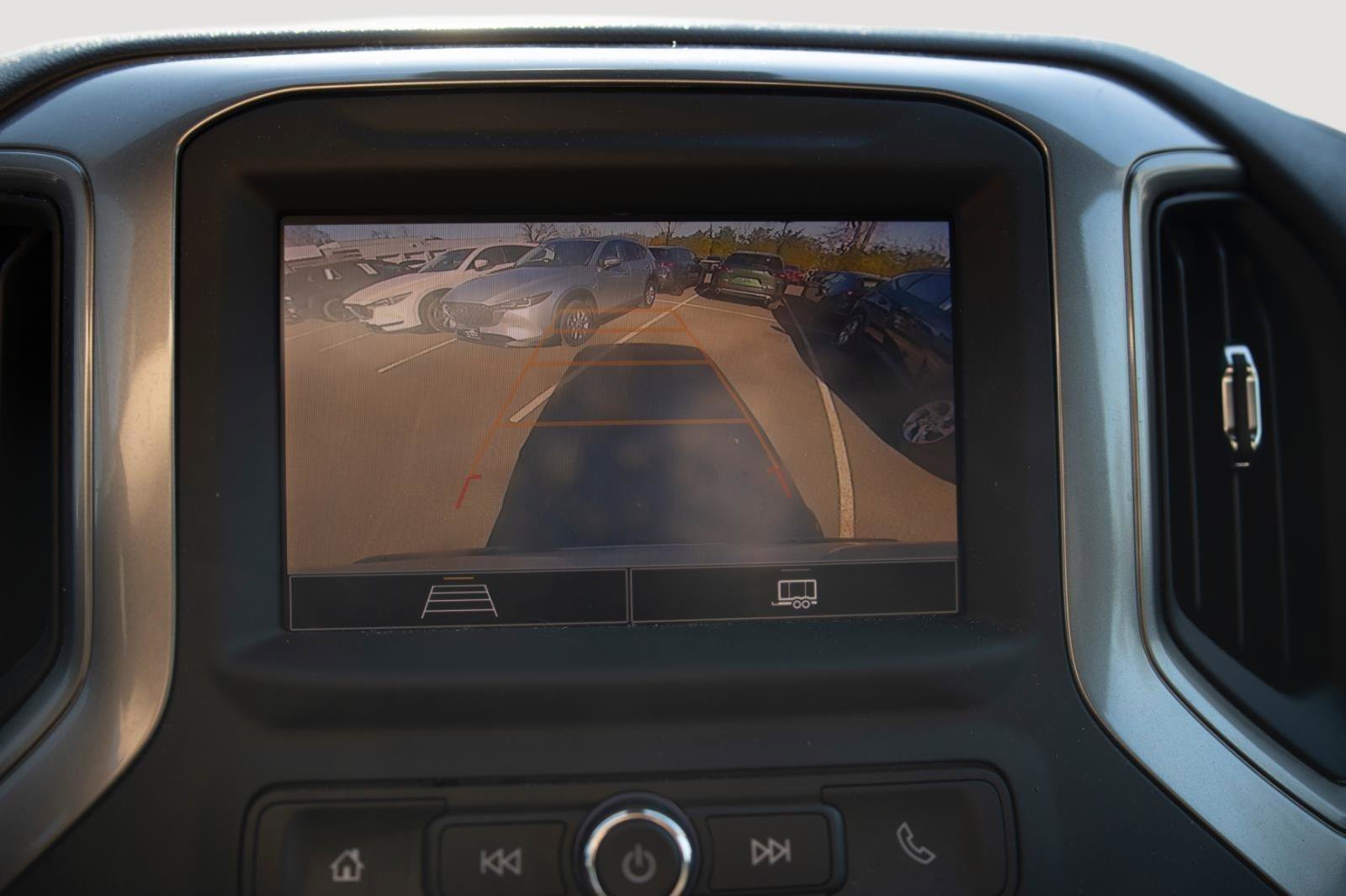 Used 2025 Chevrolet Silverado 1500 Custom image 10