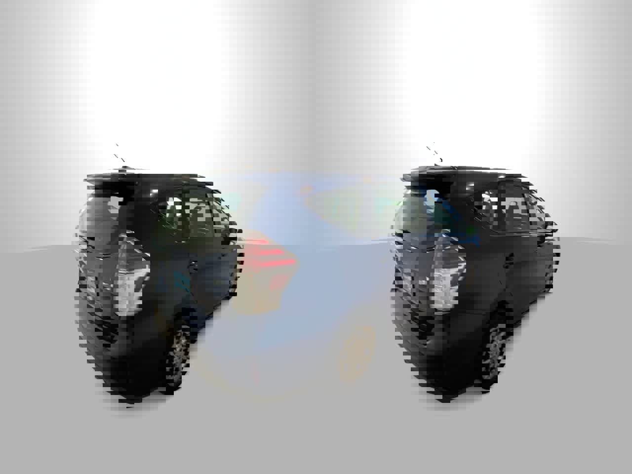 Used 2017 Toyota Prius V Four image 8