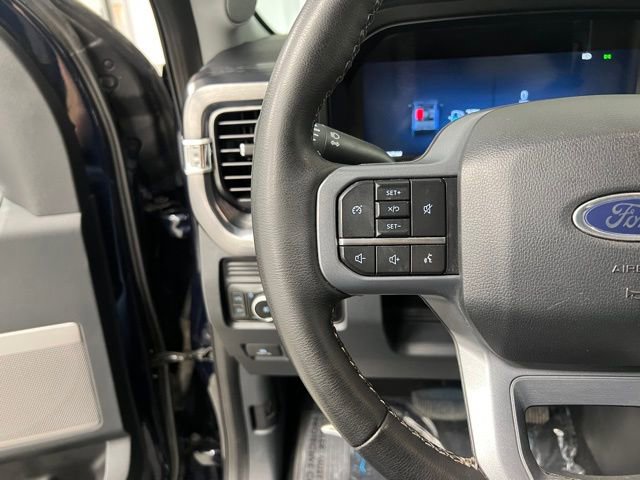 Used 2025 Ford F350 Lariat w/ Black Appearance Package AWD/4WD image 29