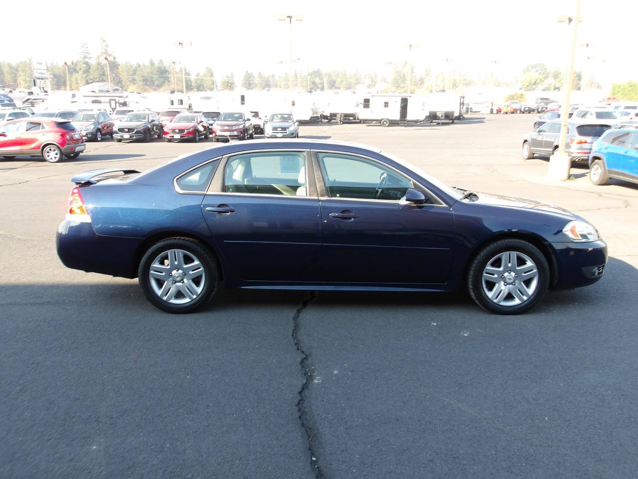 Used 2011 Chevrolet Impala LT w/ Luxury Edition Package FWD image 6