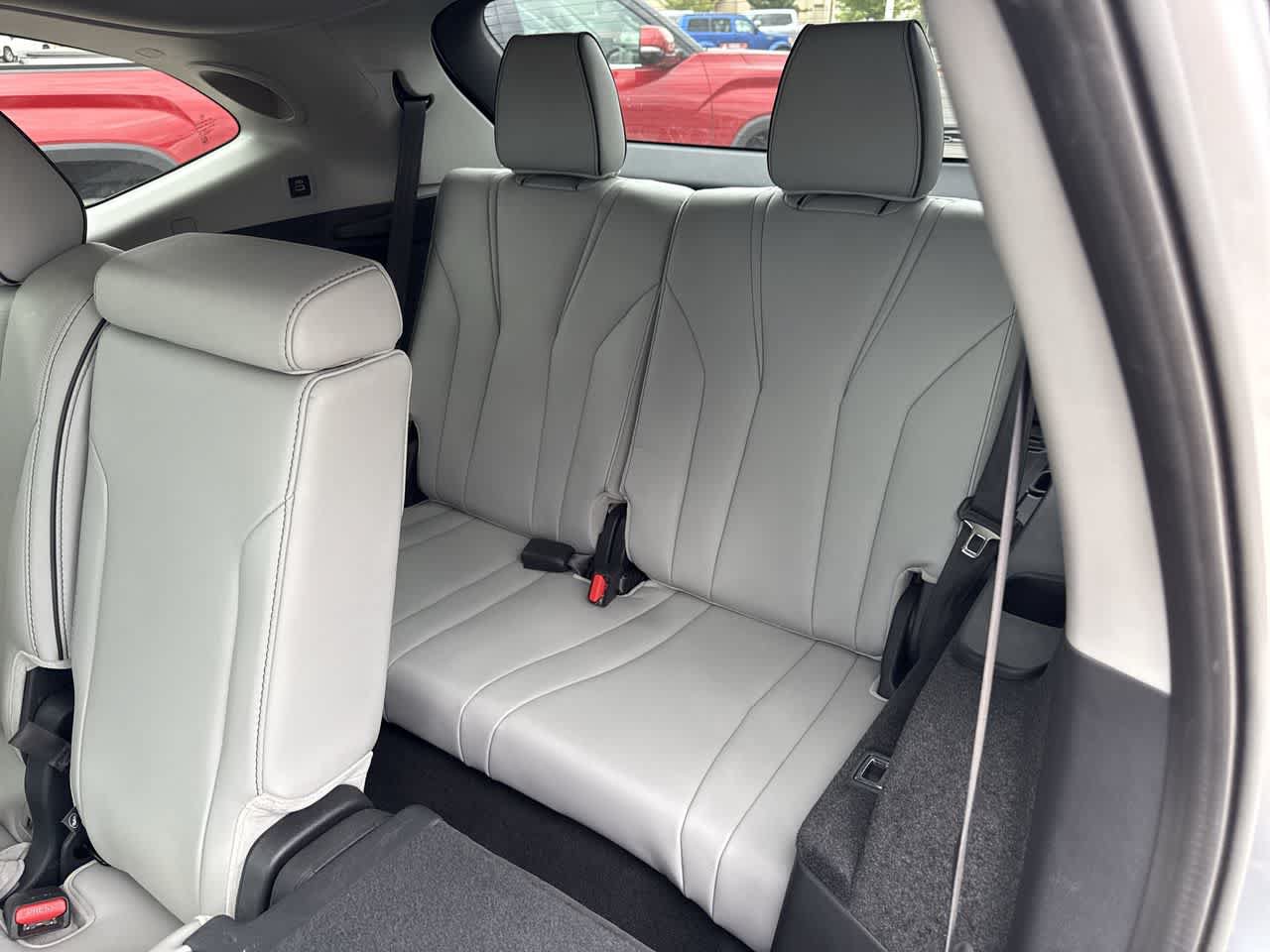 Used 2023 Acura MDX w/ Advance Package AWD/4WD image 13