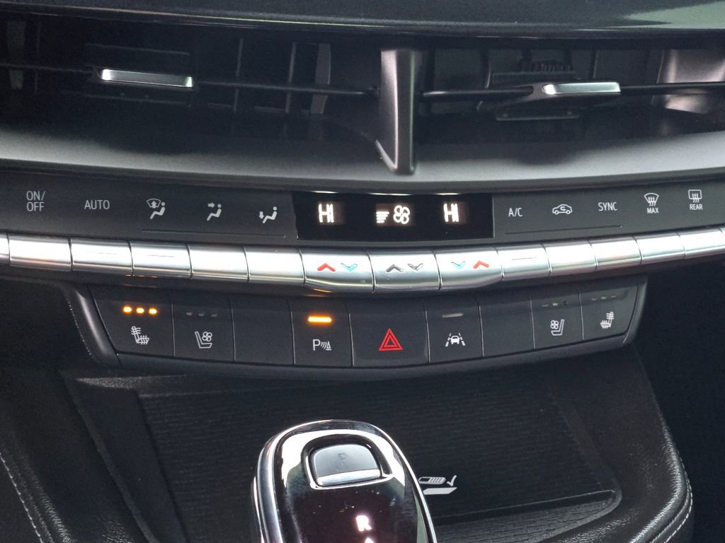 Used 2022 Cadillac CT4 V image 33