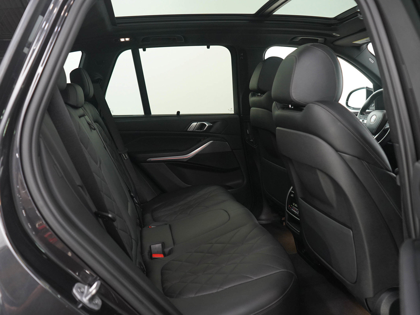 Used 2023 BMW X5 xDrive40i AWD/4WD image 12
