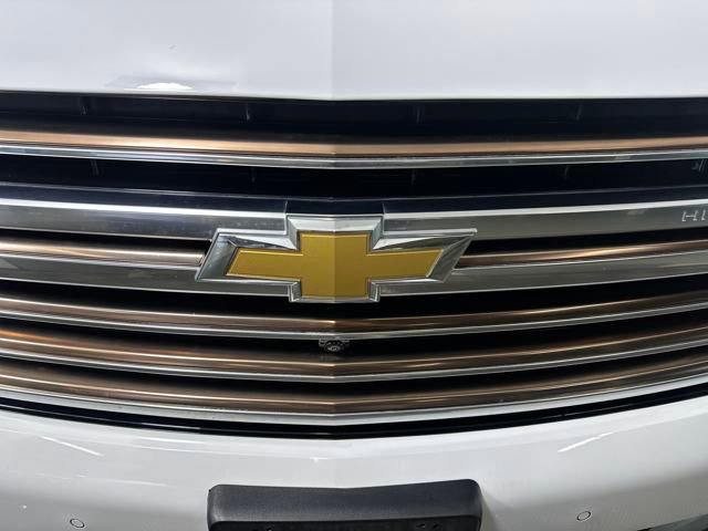 Used 2023 Chevrolet Suburban High Country image 9