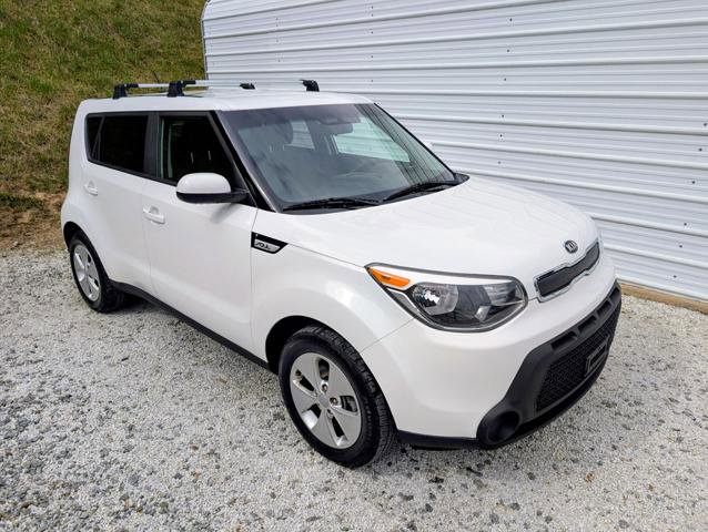 Used 2016 Kia Soul FWD image 1
