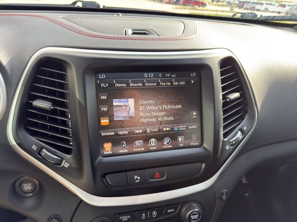 Used 2018 Jeep Cherokee Trailhawk w/ Comfort/Convenience Group image 20