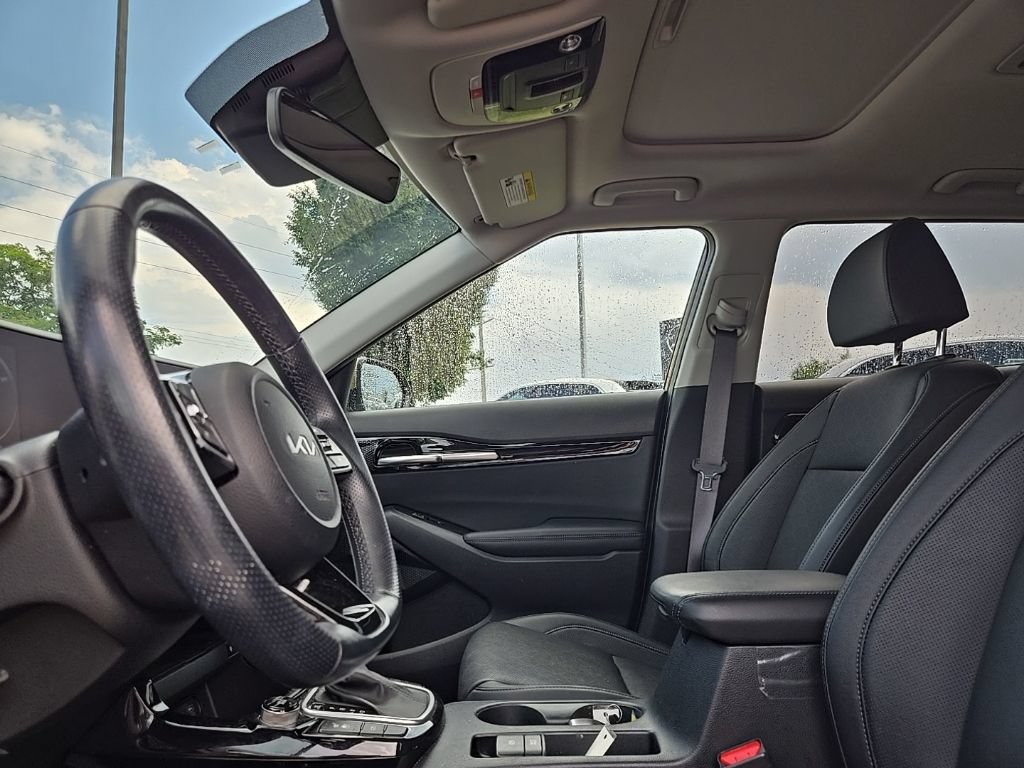 Certified 2024 Kia Seltos SX w/ SX Sunroof Package AWD/4WD image 33