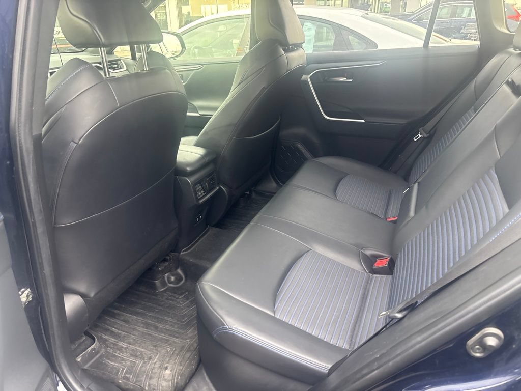 Used 2019 Toyota RAV4 XSE w/ XSE Weather Package AWD/4WD image 11