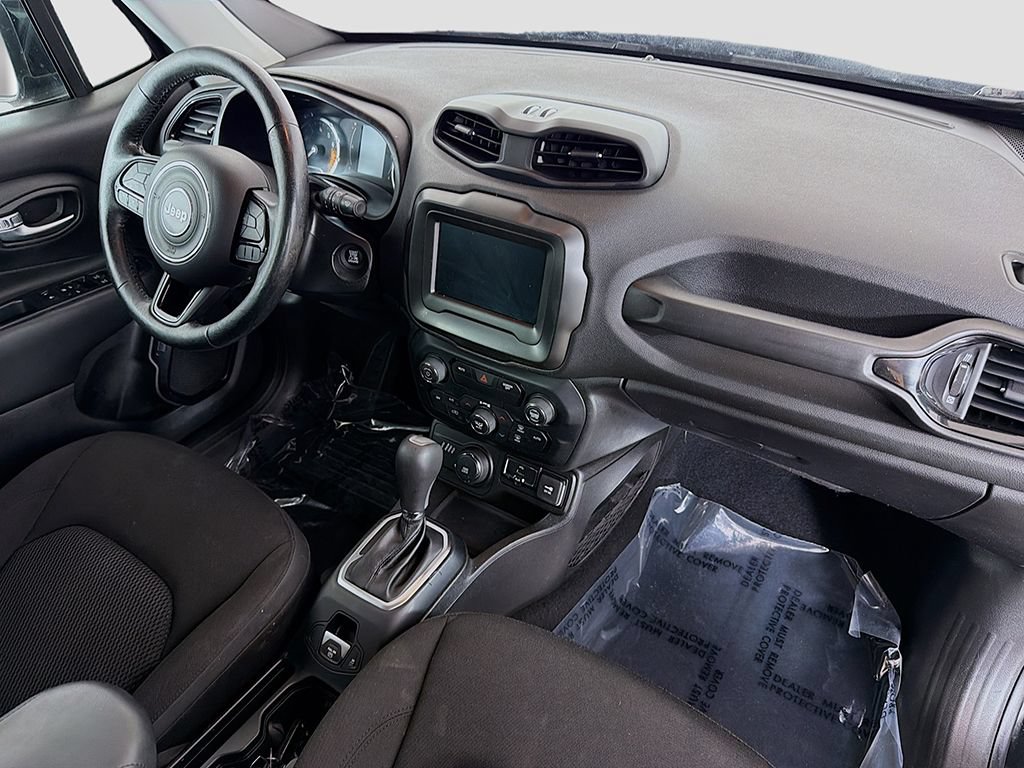 Used 2018 Jeep Renegade Altitude AWD/4WD image 19